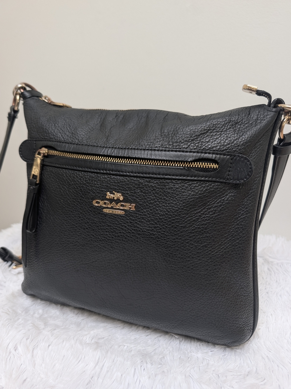 Coach Mae F34823 Black Pebbled Leather Crossbody - Picture 3 of 15